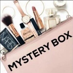 $150 retail value high end Beauty Makeup hair & Skincare mystery box